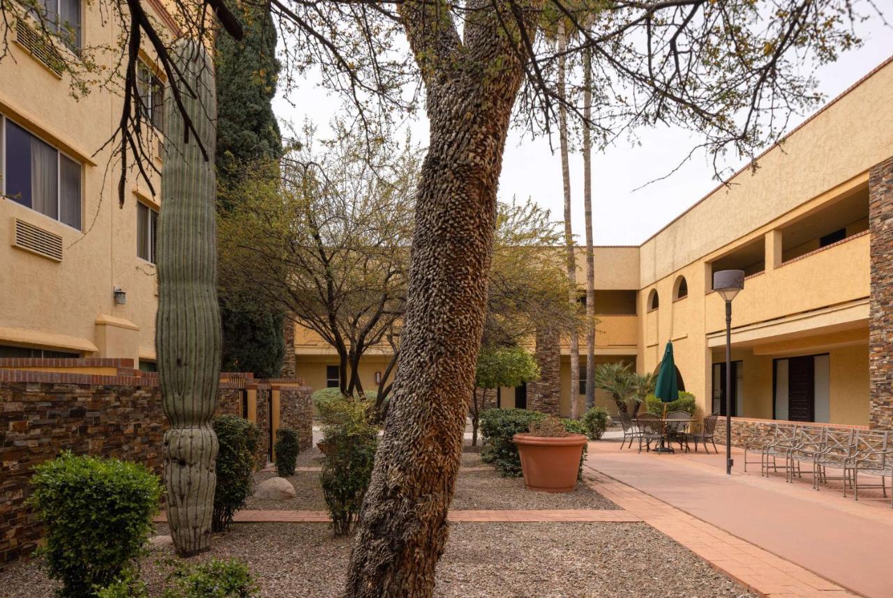 La Quinta By Wyndham Tucson - Reid Park Hotel Exterior photo