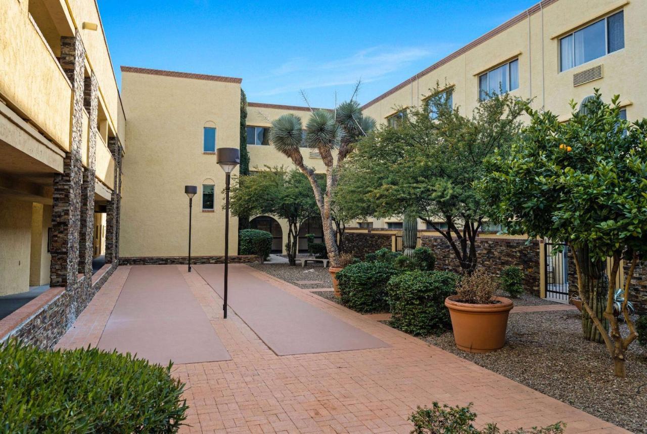 La Quinta By Wyndham Tucson - Reid Park Hotel Exterior photo