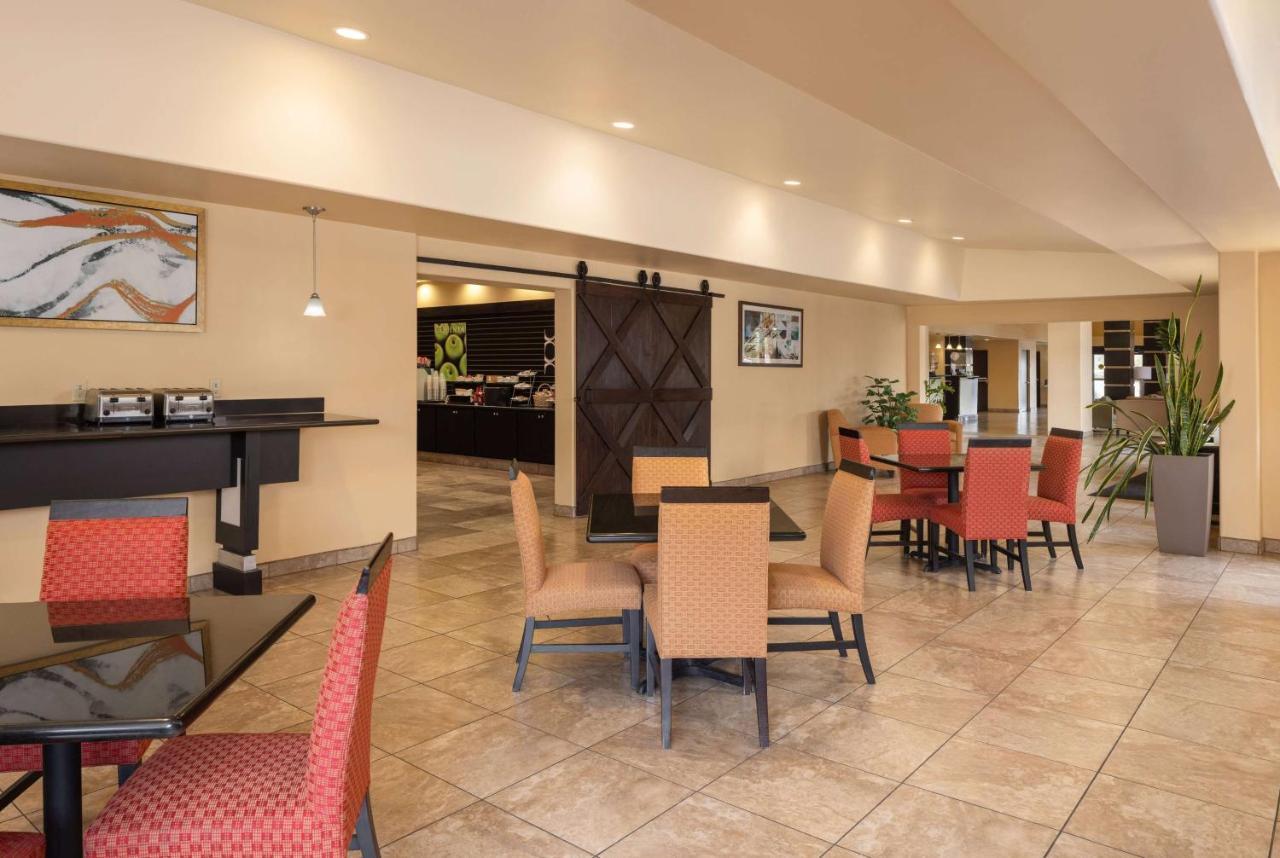 La Quinta By Wyndham Tucson - Reid Park Hotel Exterior photo