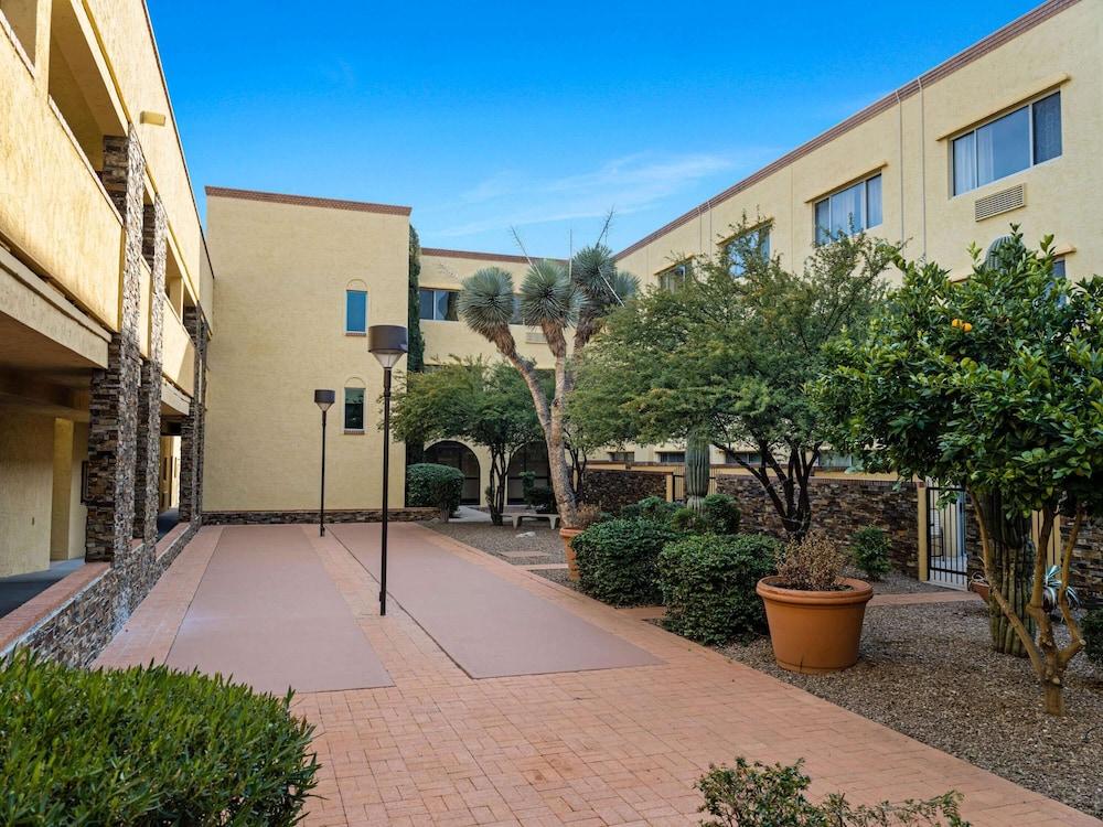 La Quinta By Wyndham Tucson - Reid Park Hotel Exterior photo